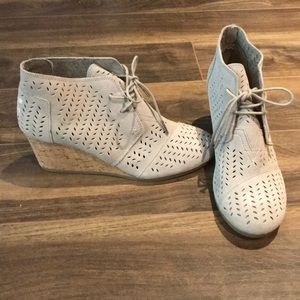 Size 12 TOMS Heals